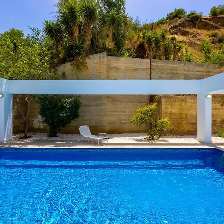 Eagles Nest Villa *